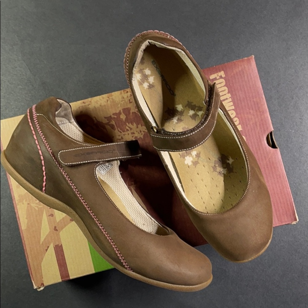 ExOfficio  Savvy Mary Jane Leather Shoes with Removable Supporting Insoles